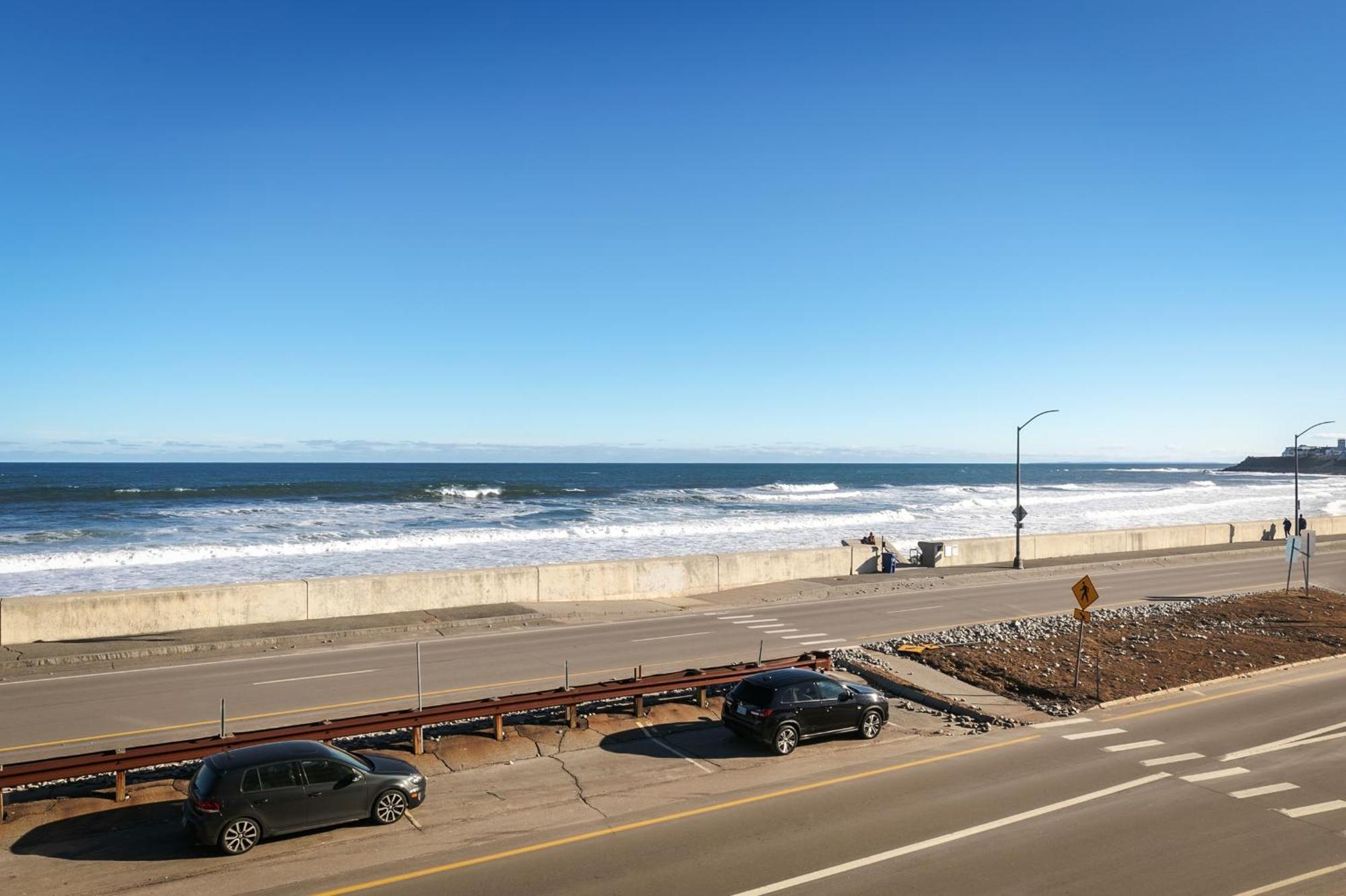 Direct Oceanfront Studio Suite! هامبتون المظهر الخارجي الصورة