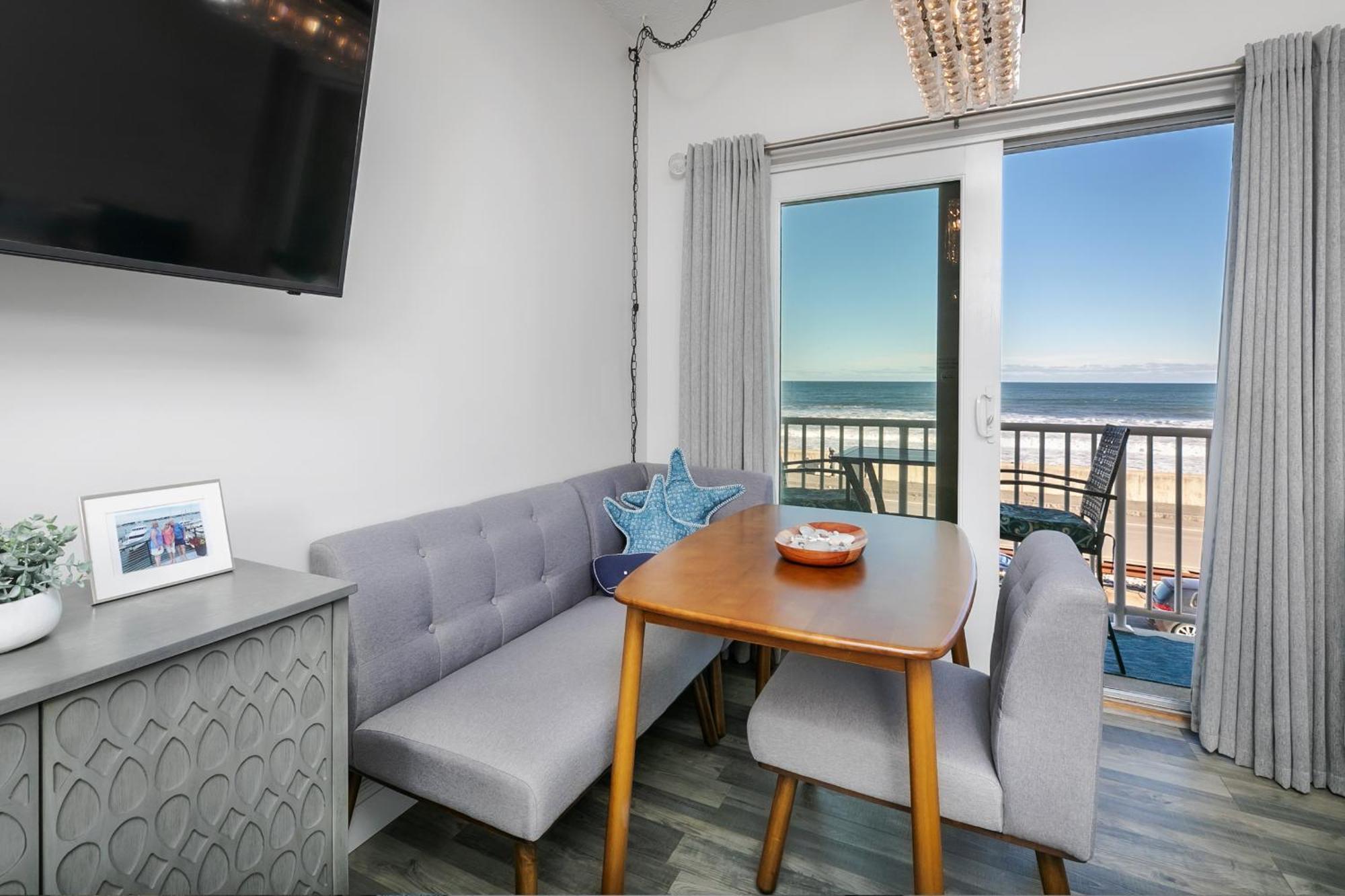 Direct Oceanfront Studio Suite! هامبتون المظهر الخارجي الصورة
